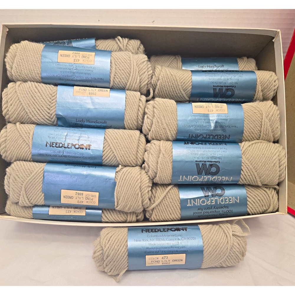 VTG Columbia Minerva Tapestry Yarn Lot 26 Skeins Pond Lily Green 473 100% Wool